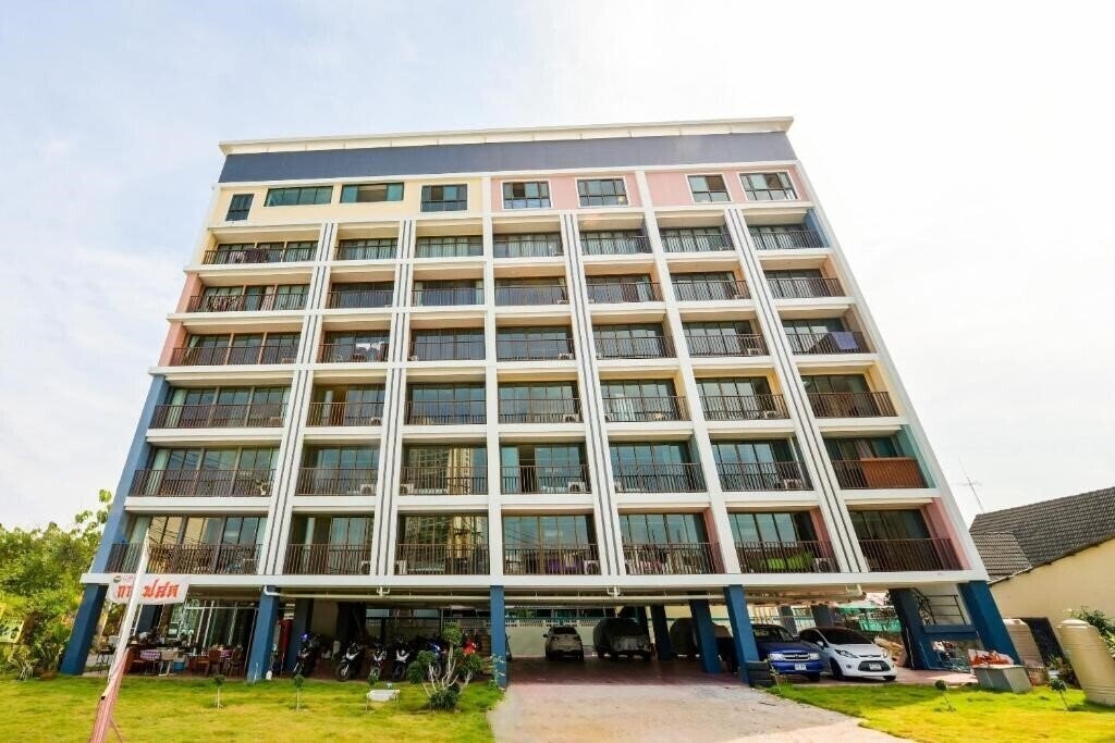 Фото Nakorn Siam Boutique By Oyo Rooms 2*