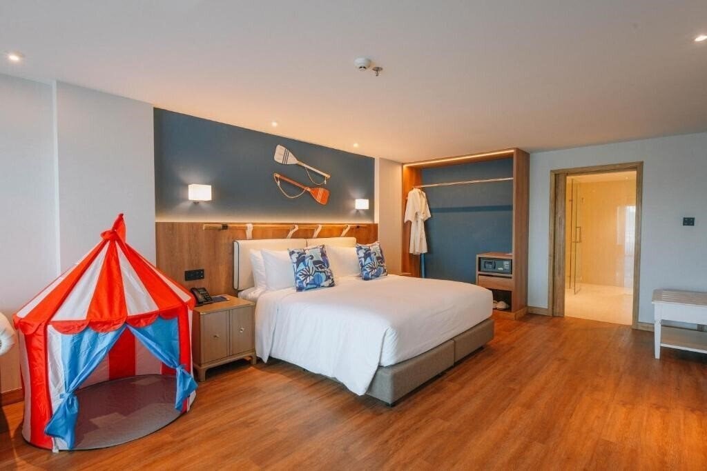 Изображение Ocean Marina Resort Pattaya Na Jomtien 5*
