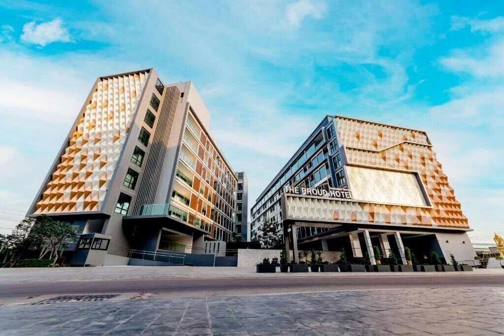 Отель The Proud Hotel 4*