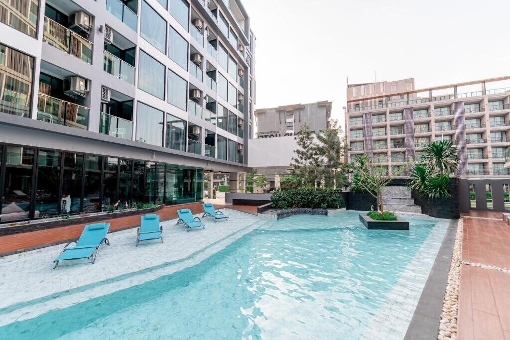 Фото The Proud Hotel 4*