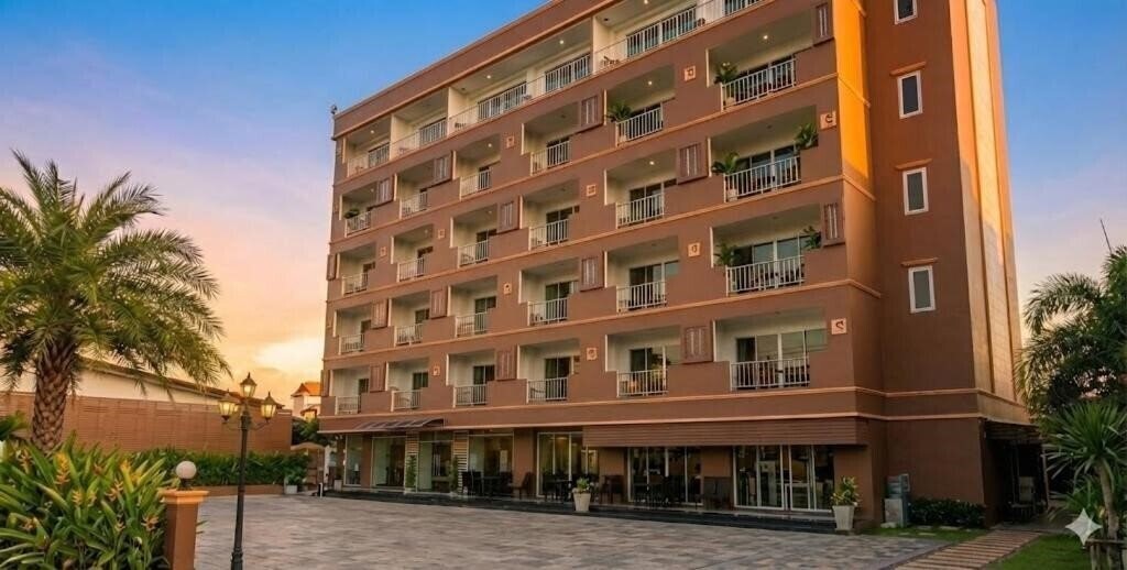 Фотография Valhalla Pattaya Hotel 3*