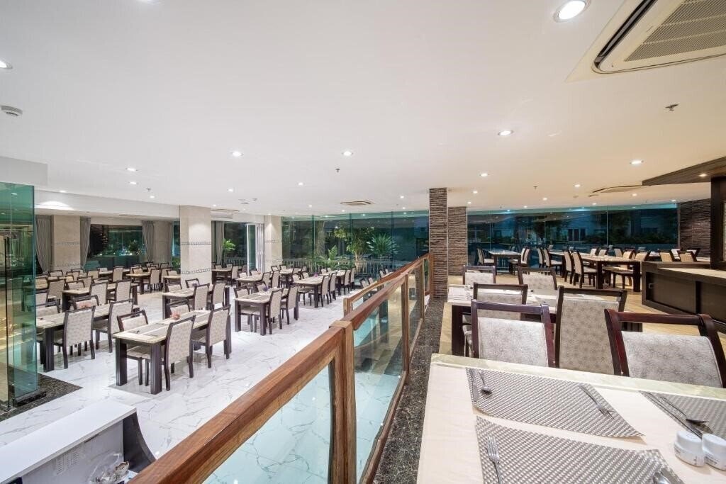 Изображение Prince Palace Hotel Pattaya 3*