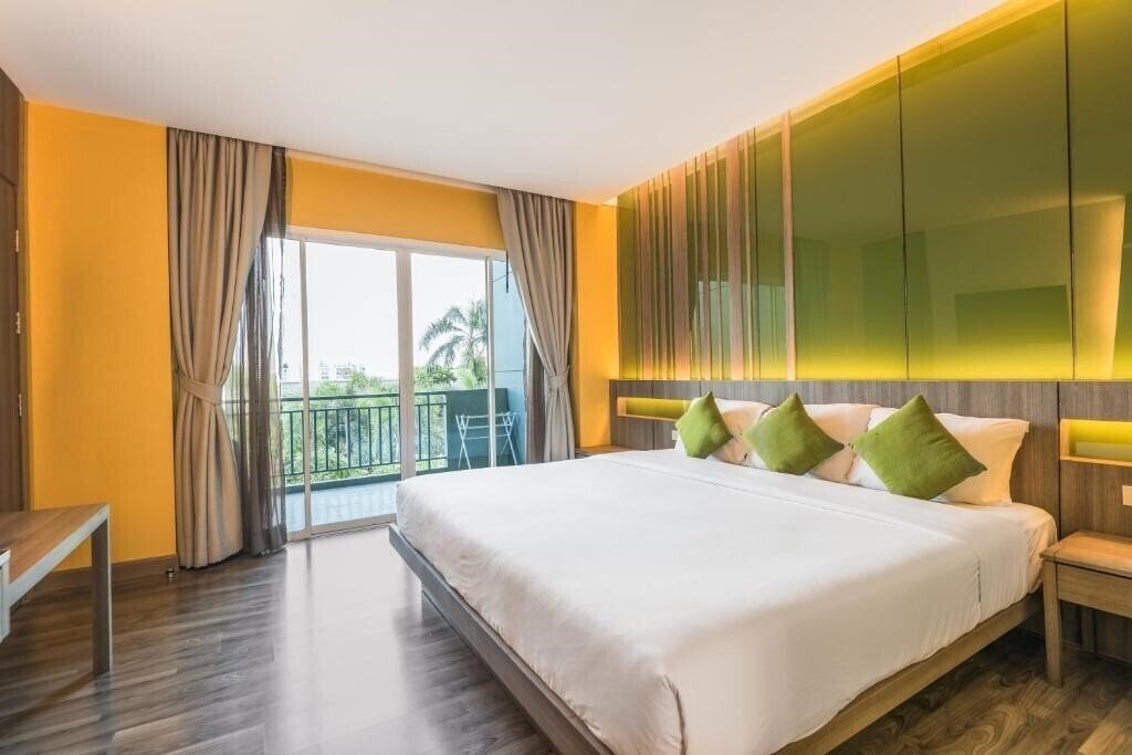 Картинка Lantana Pattaya Hotel & Resort 3*