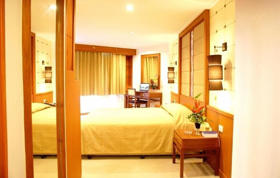 Фото Royal Twins Palace Hotel 3*