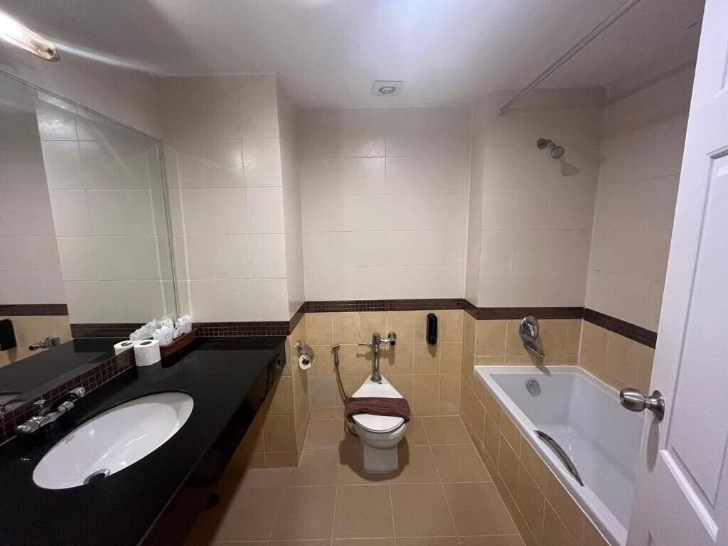 Фотография Crown Pattaya Beach Hotel 3*