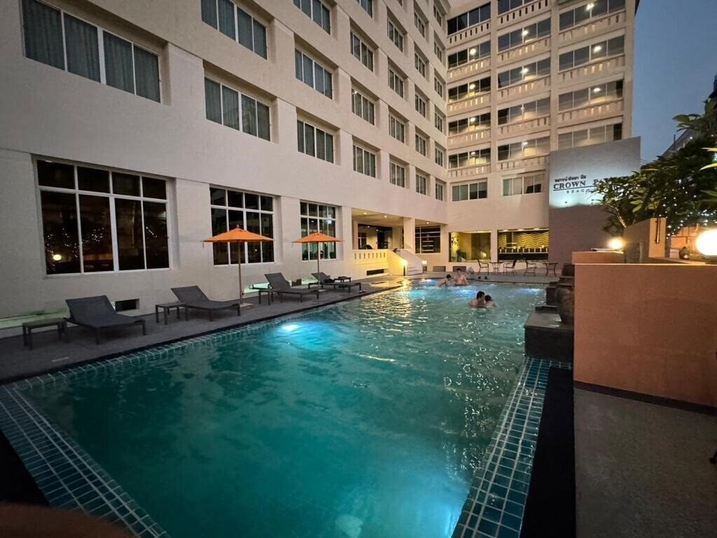 Изображение Crown Pattaya Beach Hotel 3*