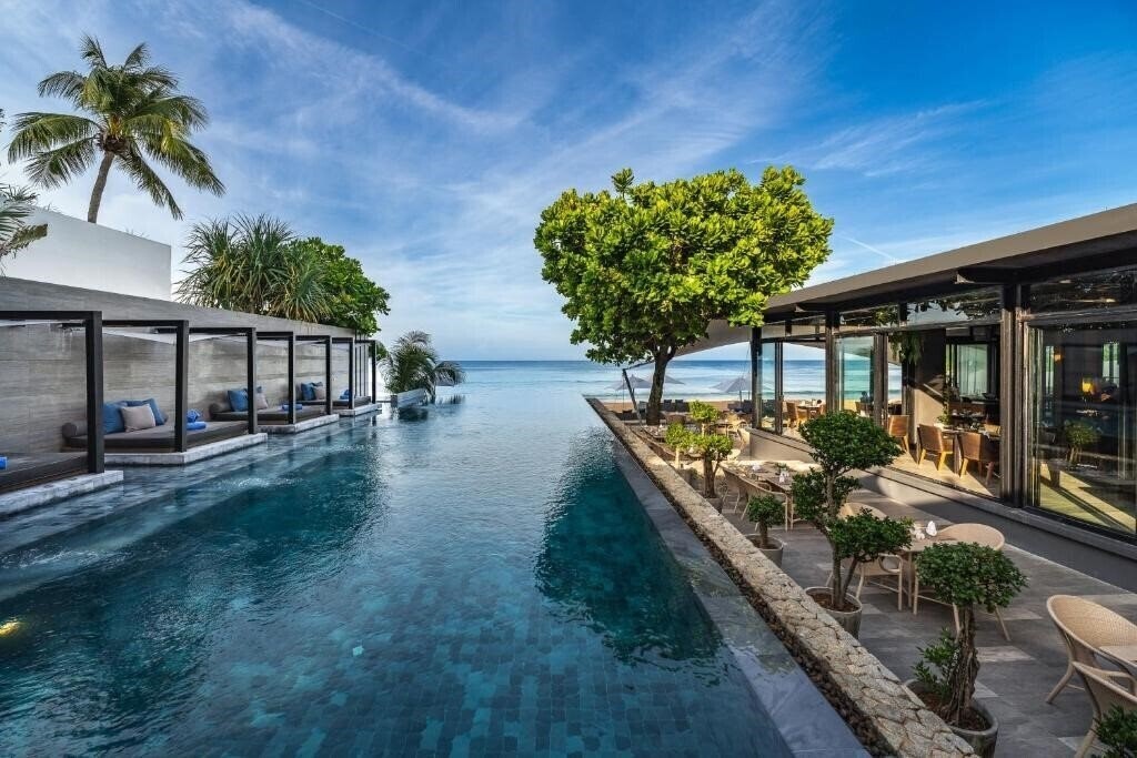 Отель Aleenta Grand Villas 5*