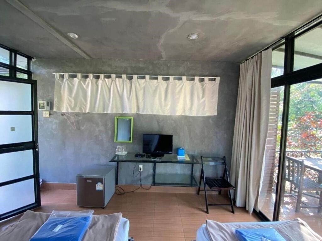 Фотография Baan Rim Nam Resort By Zuzu 2*