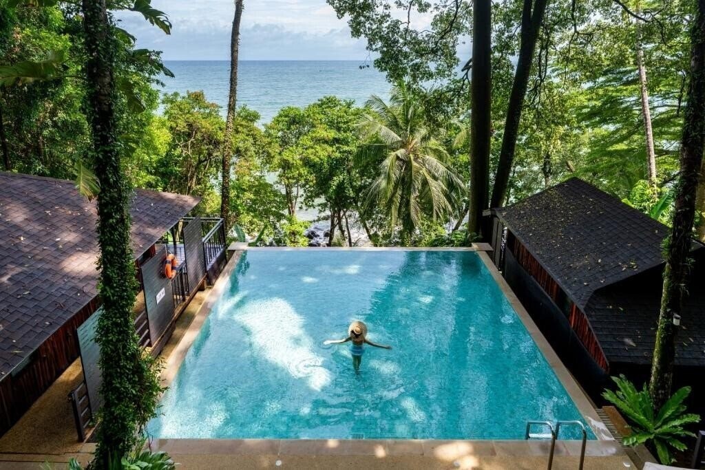 Отель Baan Krating Khaolak Resort 3*