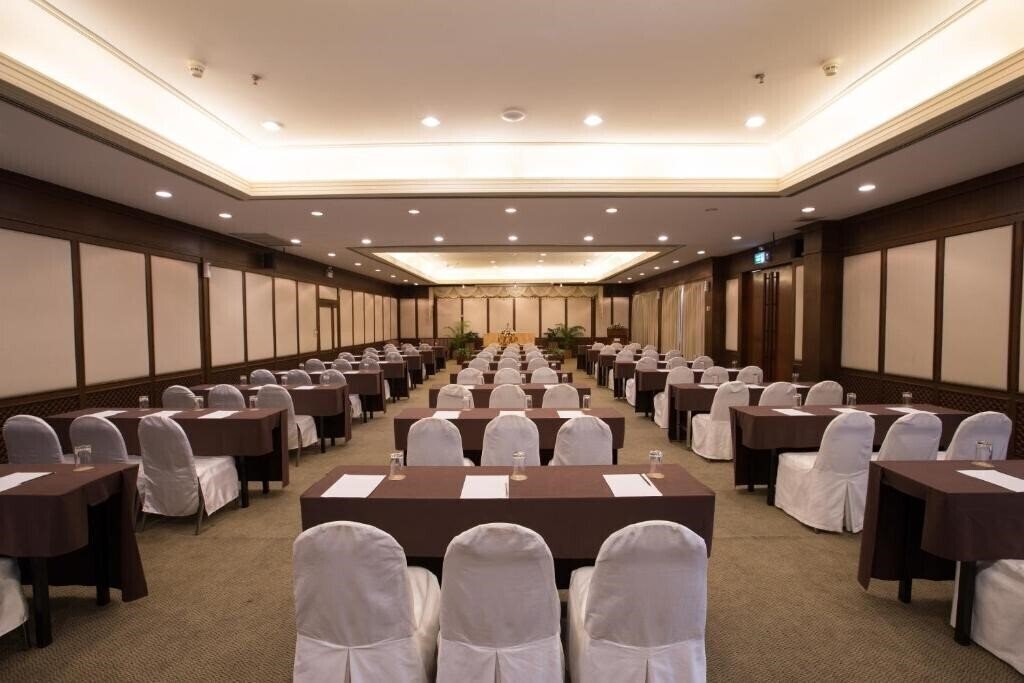 Картинка The Imperial Phukaew Hill Resort 3*
