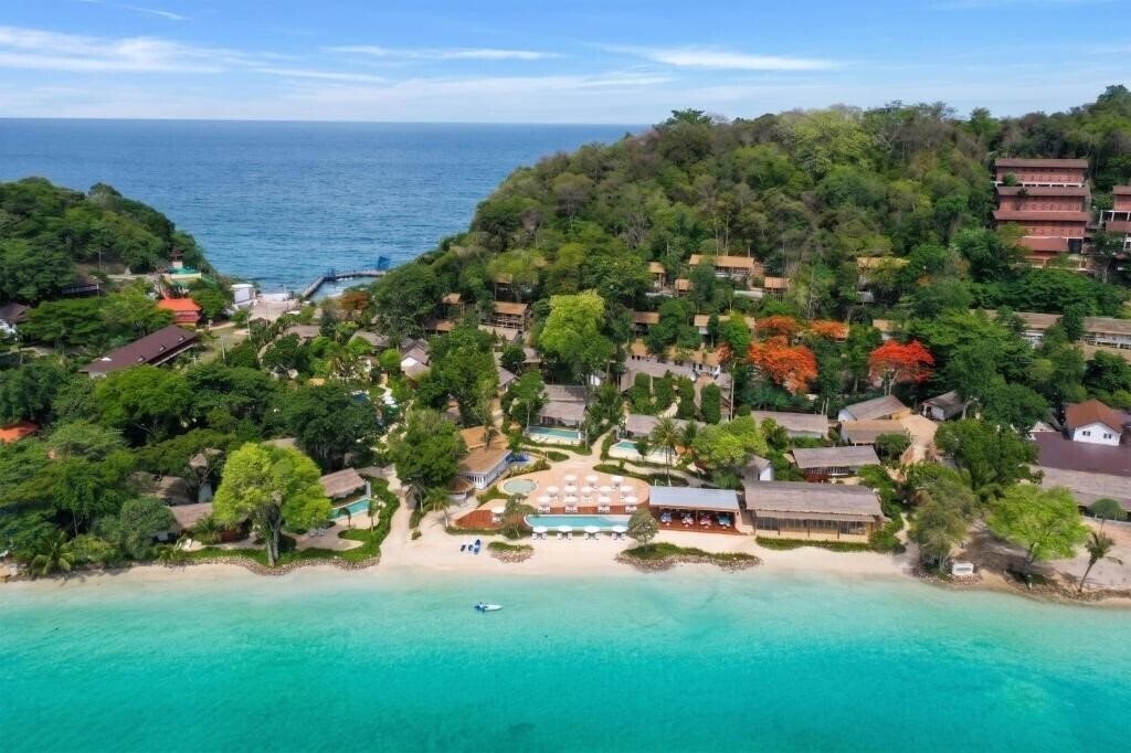 Фото Outrigger Phi Phi Island Resort 5*