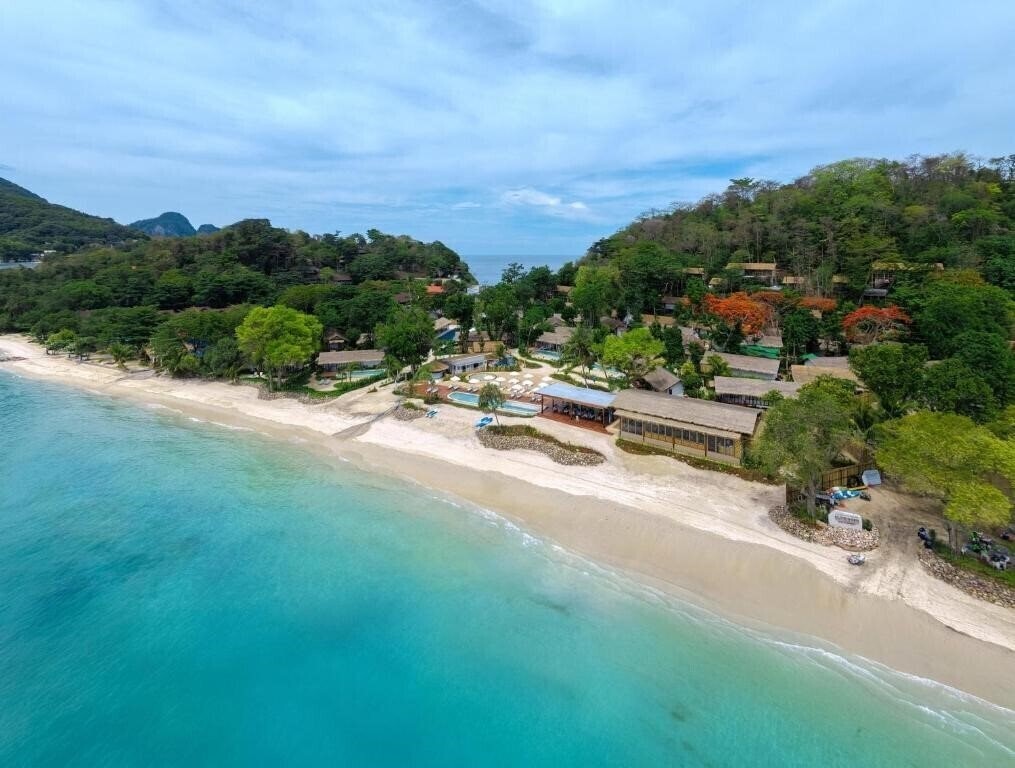 Фотография Outrigger Phi Phi Island Resort 5*