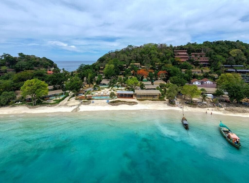 Изображение Outrigger Phi Phi Island Resort 5*