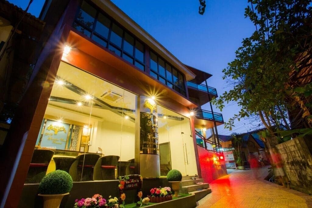 Изображение Phi Phi Top View Resort Hotel 3*