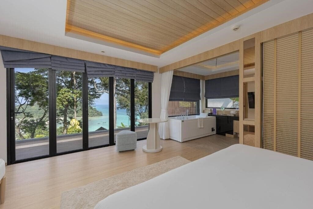Картинка Centara Villas Phi Phi Island 4*