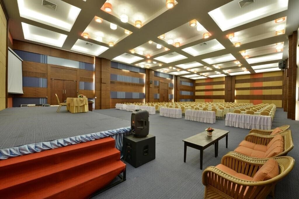 Картинка Royal Phala Cliff Beach Resort & SPA 4*