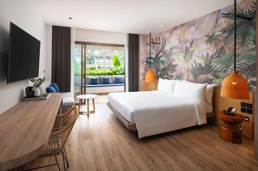 Отель The Tide Resort 4*