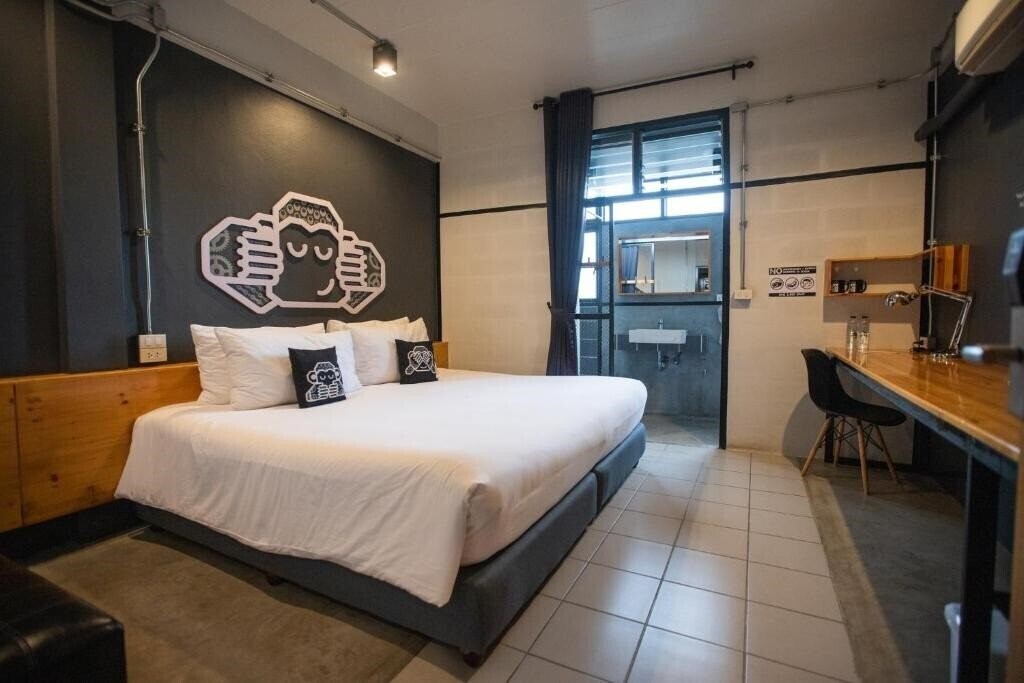 Фото Blu Monkey Hotel Suratthani 3*