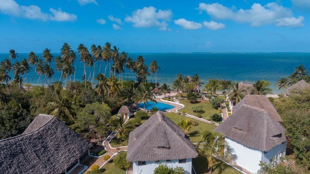 Отель Ngalawa Beach Village 4*