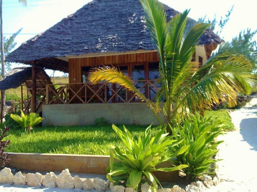 Отель Domokuchu Beach Bungalows 3*