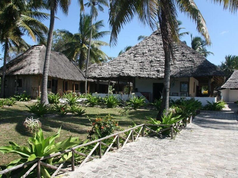 Отель Big Blu Mafia Island 3*