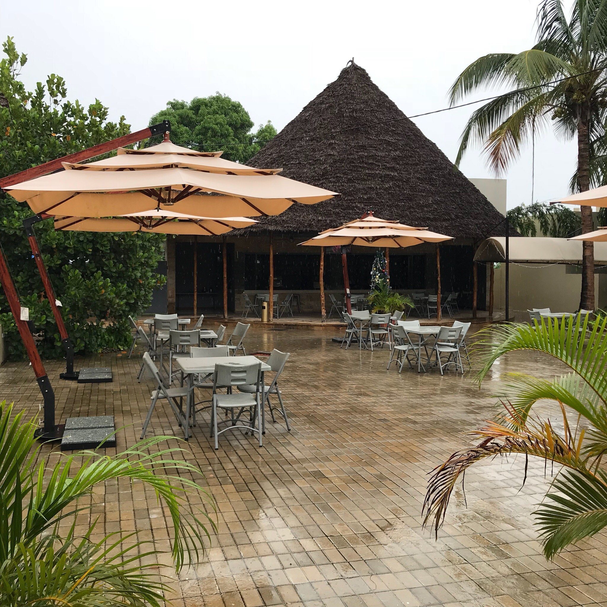 Фотография Ngalawa Hotel & Resort 5*