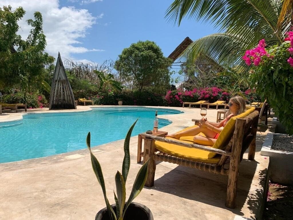 Фото Breeze Residence Apartments 3*