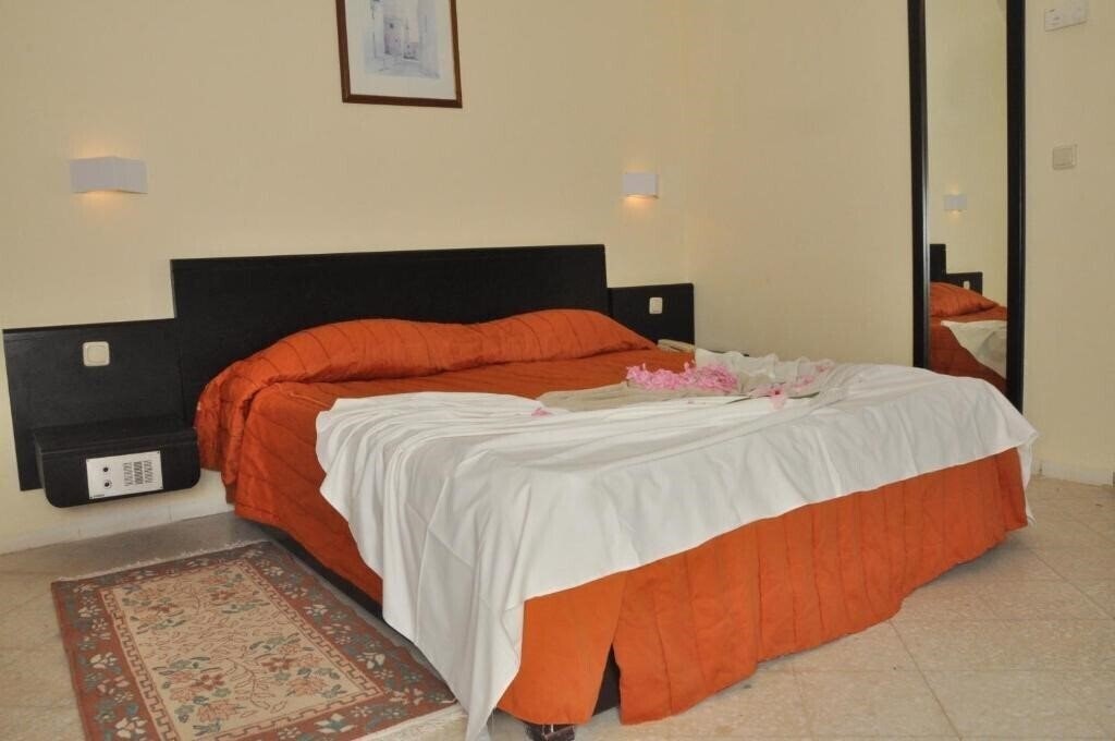 Фото Dar El Manara Djerba Hotel And Aparts 3*