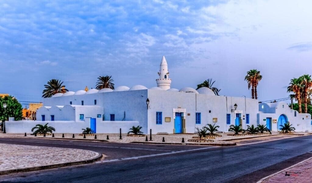 Фото Hotel Arisha 3*