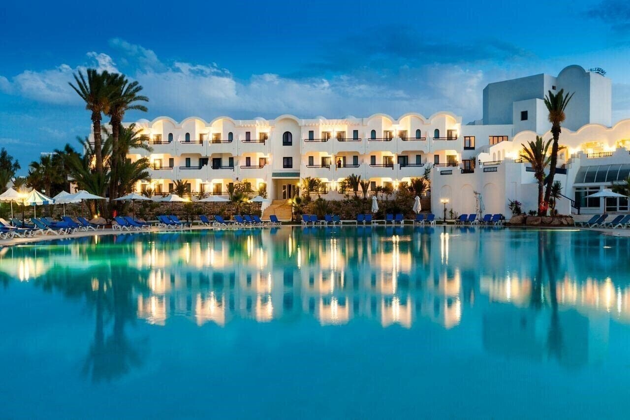 Отель Giktis 4*