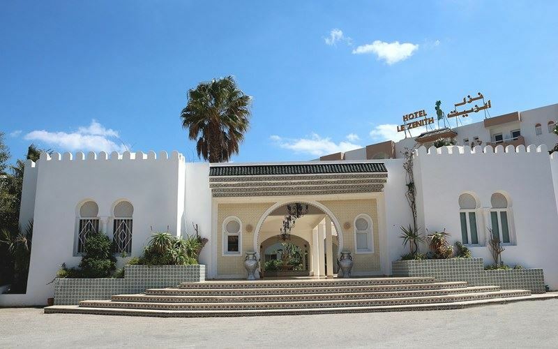 Отель Zenith Hotel 3*