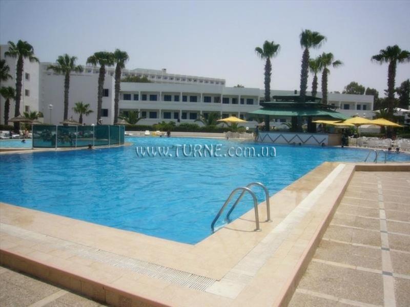 Отель Club Tropicana 3*