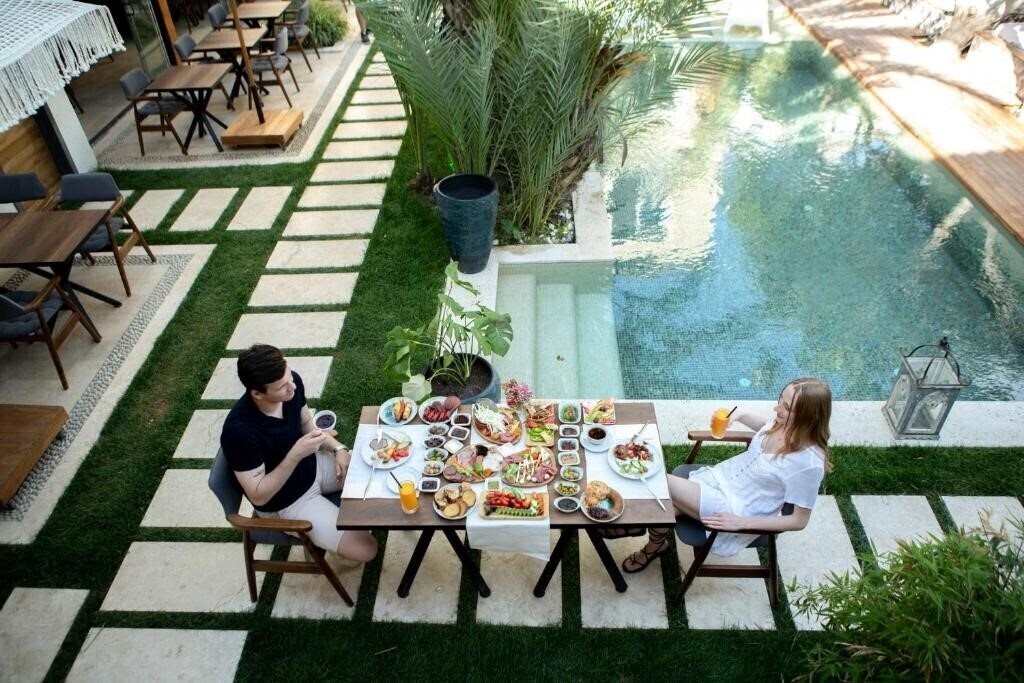 Изображение The ABC Hotel (ex. Hay Hotel) 2*