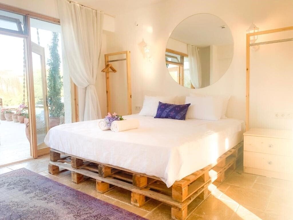 Отель Alacati Barbarossa Hotel 2*