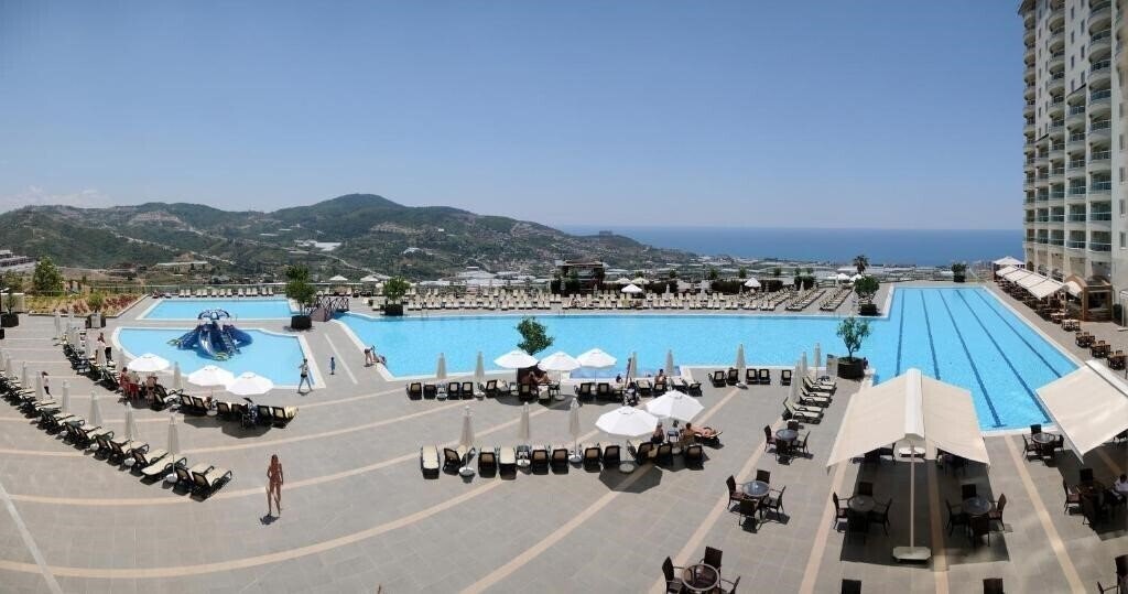 Отель Gold City (ex. Goldcity Tourism Complex Condominium & Hotel & Spa) 5*