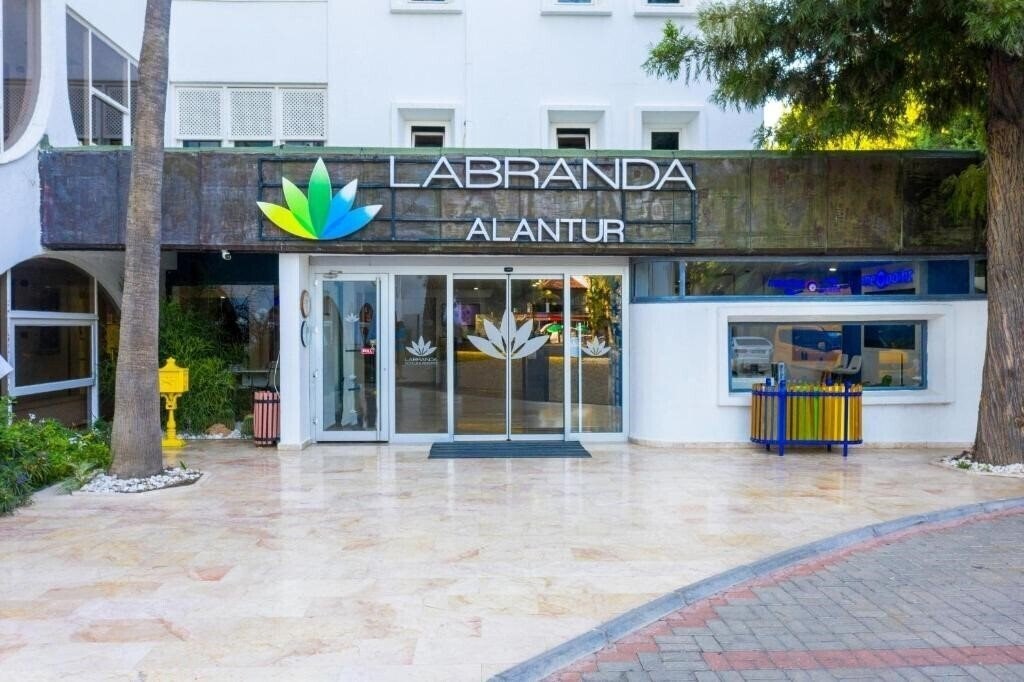 Фото Labranda Alantur Hotel (ex. Maritim Hotel Club Alantur) 5*
