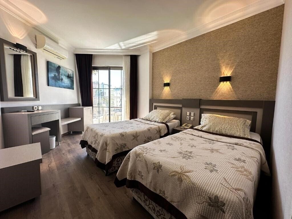 Фото Monte Carlo Hotel 4*