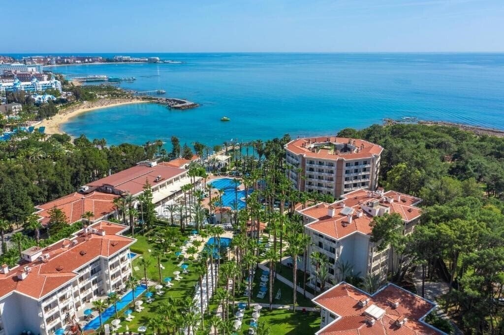 Изображение Utopia Resort & Residence 5*