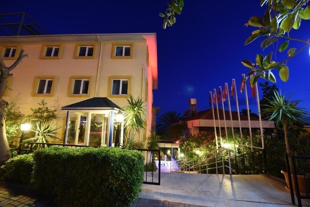 Отель Muz Hotel (ex. Kleopatra Muz Hotel, Muz Beach Hotel ) 3*