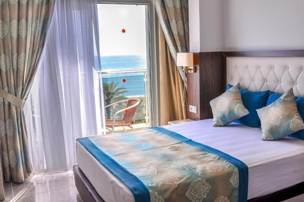 Фото Cleopatra Golden Beach Hotel 4*