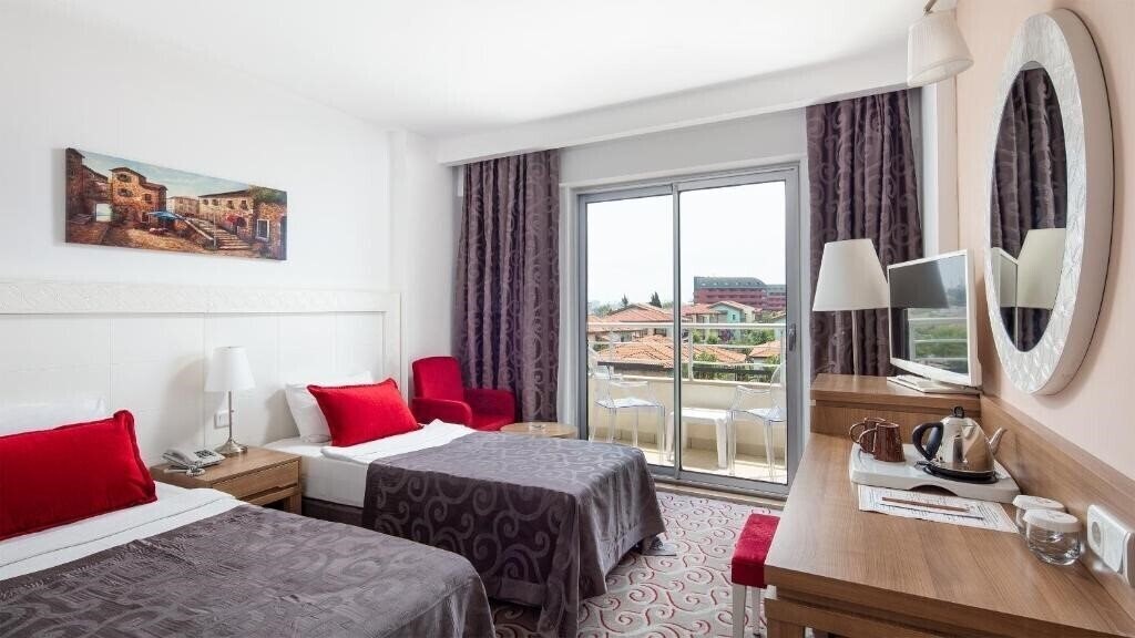 Фото Galeri Resort Hotel 5*