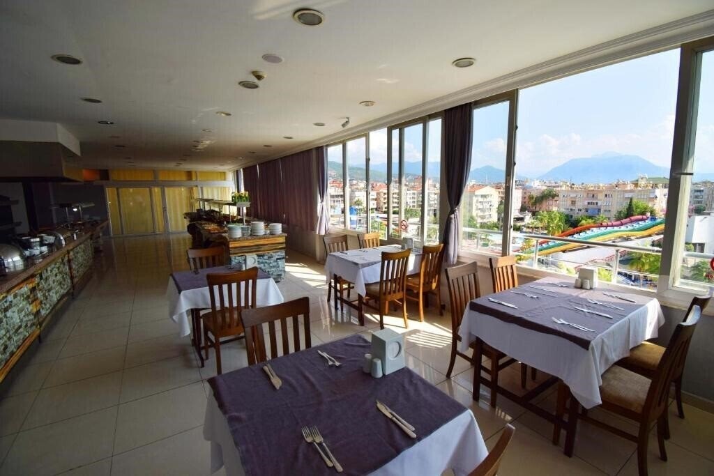 Фото Aslan City Kleopatra Hotel 3*