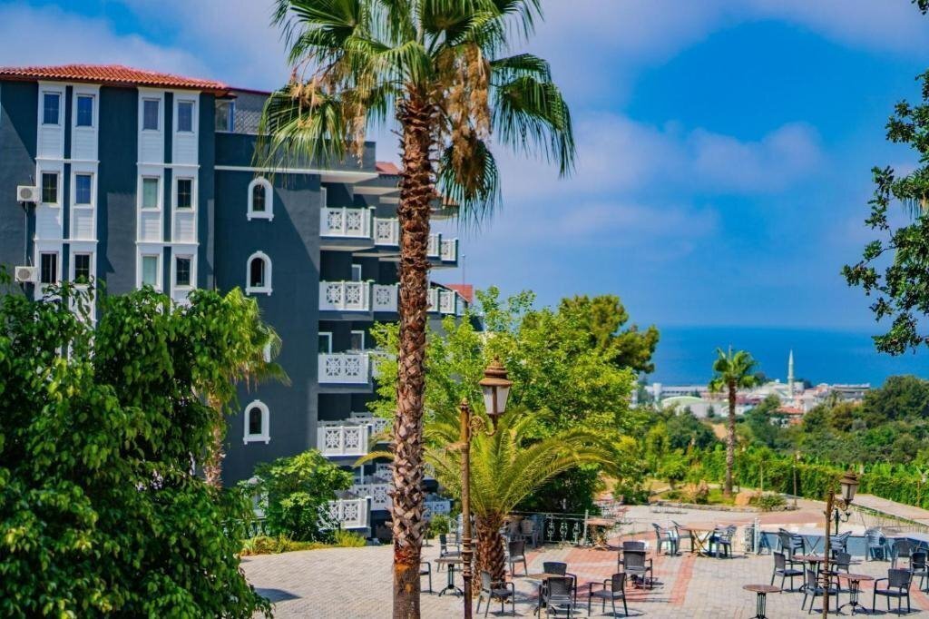 Отель Larina Resort & SPA (ex. ACG Hotels Orient Palace Family, Orient Hill Resort Hotel, Club Sunny World, My Hill Resort) 4*