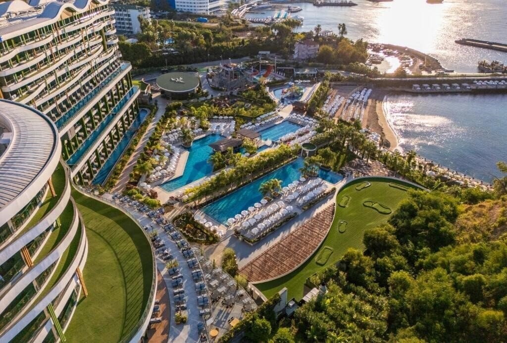 Отель Mylome Luxury Hotel & Resort 5*