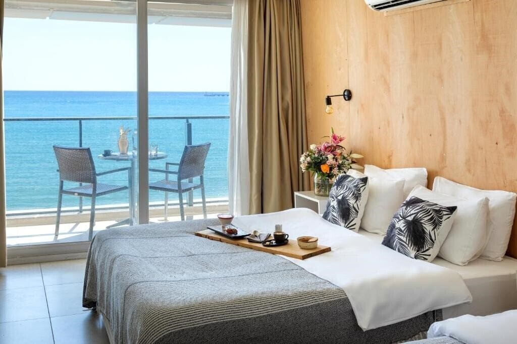 Отель Sun Hotel by En Vie Beach 3*