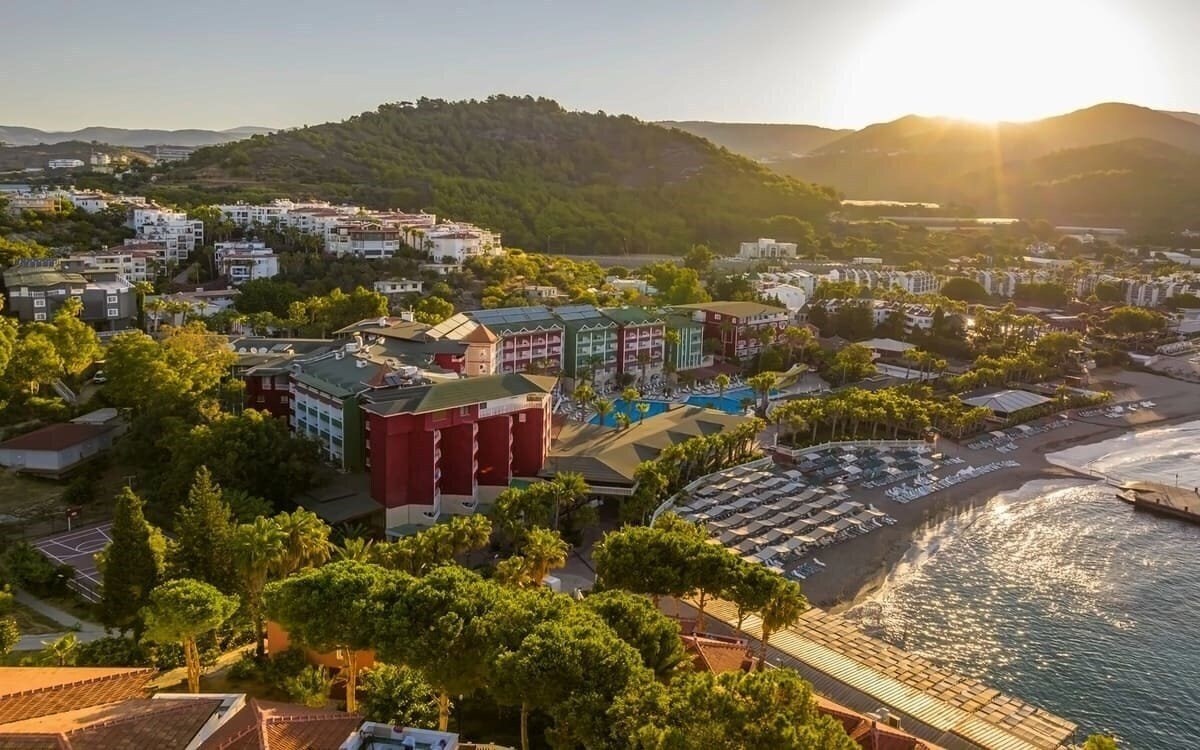 Отель Kemal Bay 5*