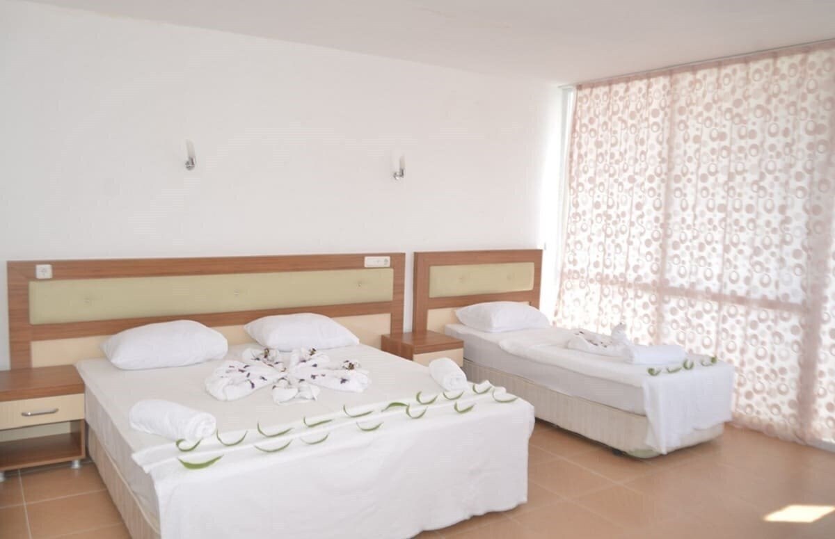 Изображение Viva Beach Hotel (ex. High Garden Hotel, Iso & Asi Hotel) 3*