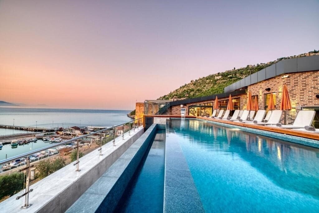 Фото Numa Port Hotel 4*