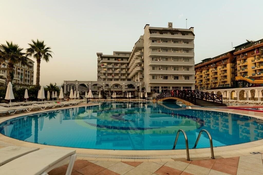 Фото Holiday Garden Resort 5*