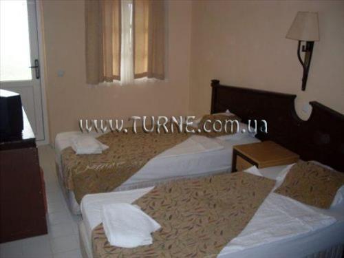 Отель Europa Beach Hotel 3*